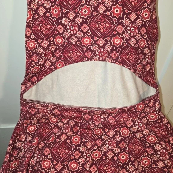 Hollister Red Geometric Medallion Print Sleeveless Skater Dress, M, Back Cut Out - Picture 8 of 9